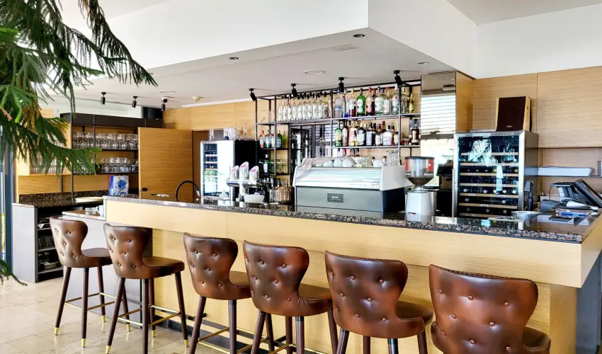 Zenit Hotel Balaton Vonyarcvashegy - Mjus 1. (min. 2 j)